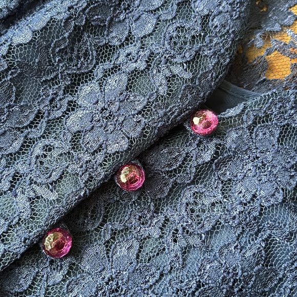 Vintage lace dress - Picture 4 of 12